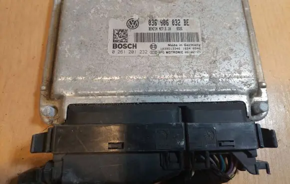 Volkswagen Golf V Engine control unit/module ECU 0261201232 036906032BE ME7.5.10