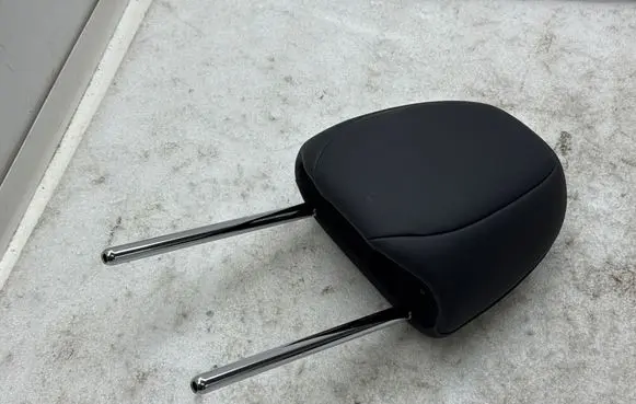 Tesla Model Y Front seat headrest 1623798C1B C1532348FHT002
