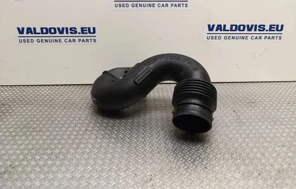 Renault Trafic III (X82) Air intake duct part 165555514R 93451665