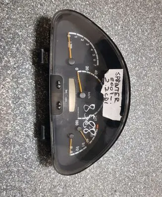 Mercedes-Benz Sprinter W901 W902 W903 W904 Speedometer (instrument cluster) 0014468521