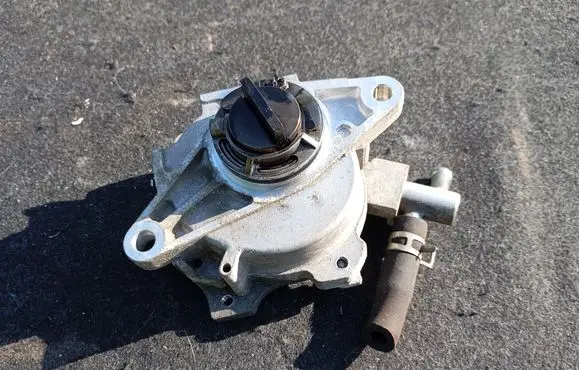 Mitsubishi ASX Vacuum pump