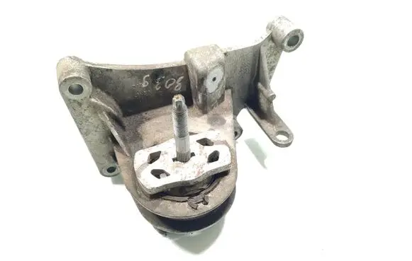Fiat 500 Engine mounting bracket 013A236