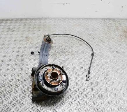 Ford Kuga II Rear wheel hub AV6T2C055ACG BV615A969CC