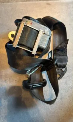 Ford C-MAX II Front seatbelt 615874900