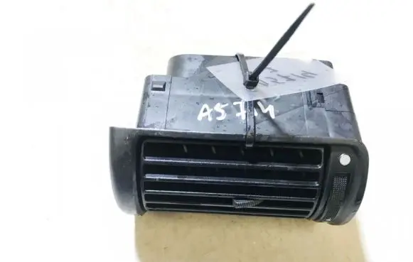 Audi A4 S4 B5 8D Dash center air vent grill 8d1820902