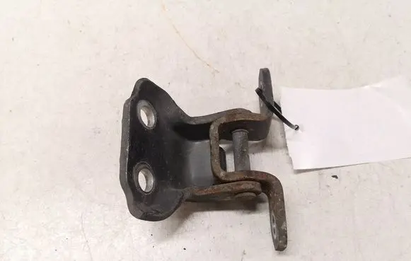 Toyota Yaris Front door lower hinge