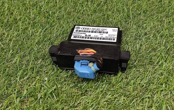 Skoda Yeti (5L) Gateway control module 7N0907530C 5WK50021J 1K0907951