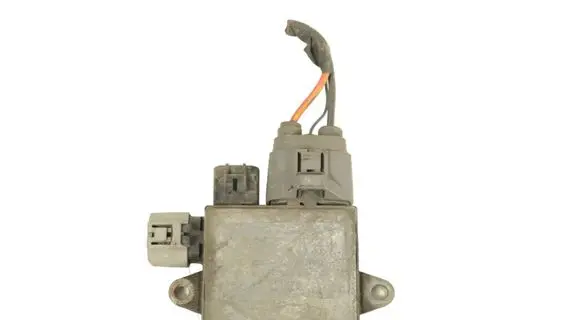 Tesla Model S Coolant fan relay 