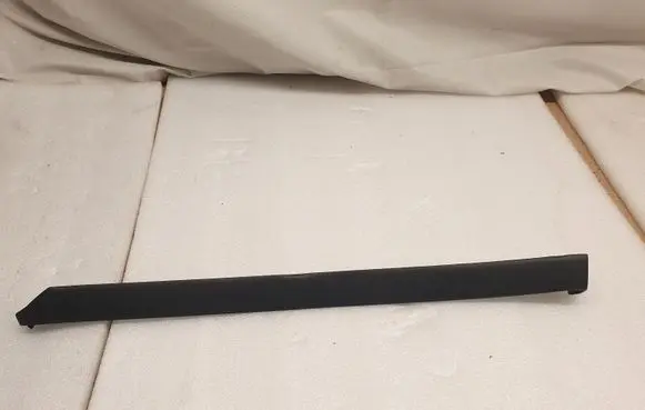 Mercedes-Benz CLK A208 C208 Front door trim (molding) A2086900962