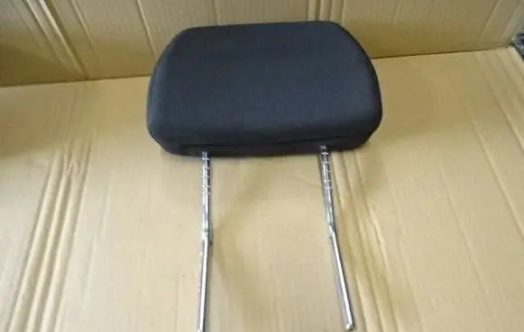 Opel Astra H Front seat headrest 