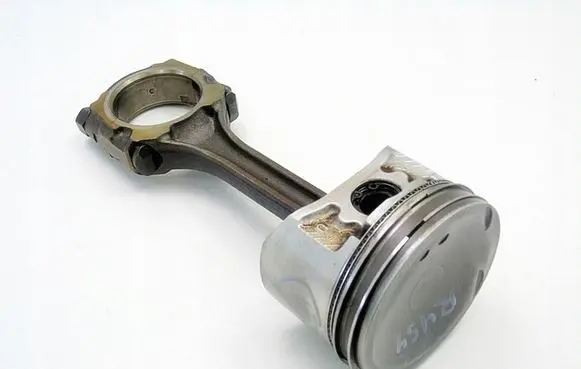 Nissan Primera Piston with connecting rod QG16TKS