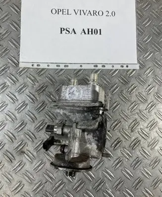 Opel Vivaro Oil filter mounting bracket 9827976780