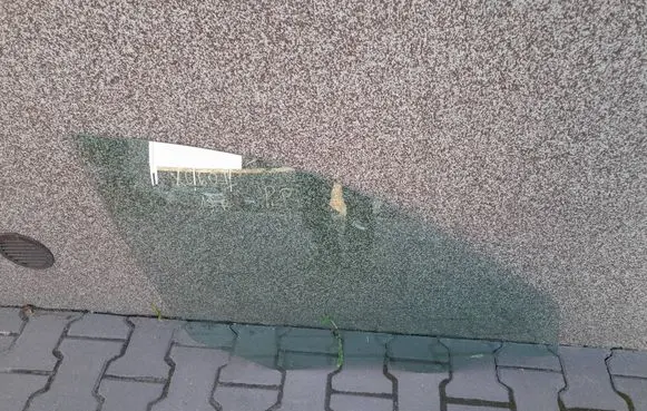Volvo XC60 Front door window glass four-door DOT618M391AS2