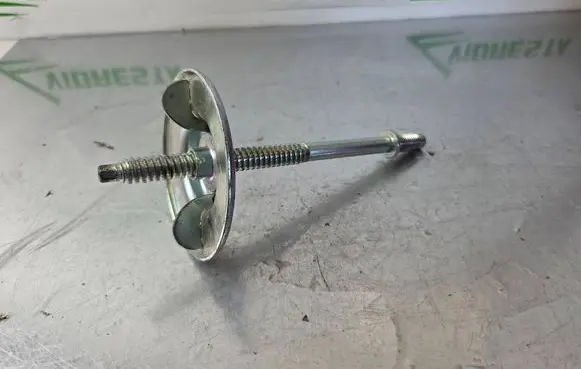 Opel Astra K Spare wheel bolt 