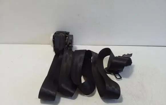 Audi Q3 8U Rear seatbelt 8U0857805