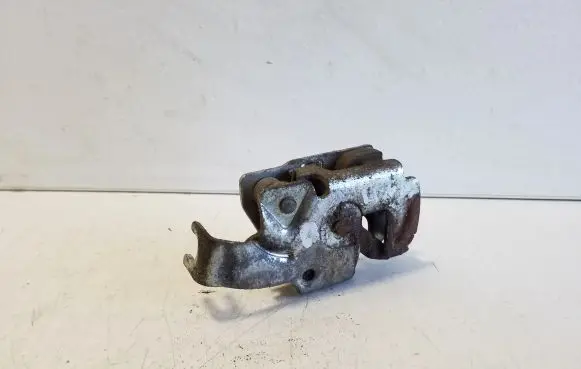 Loading door lock