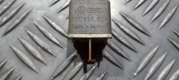 Volkswagen PASSAT B3 Other relay 191937503 4ra003510-58
