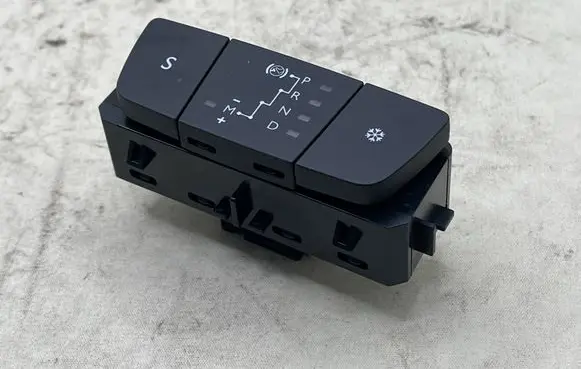 Peugeot 308 Rear glass lock/latch T1589 96770535ZD