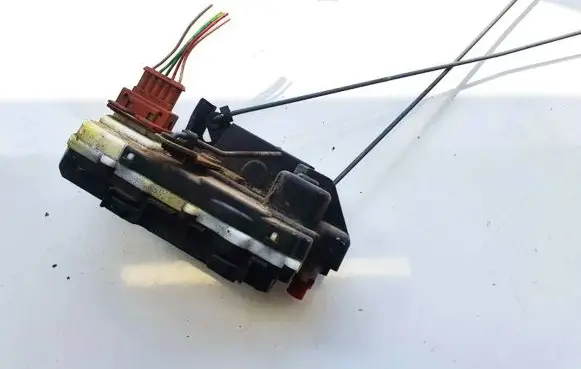 Peugeot 607 Rear door lock