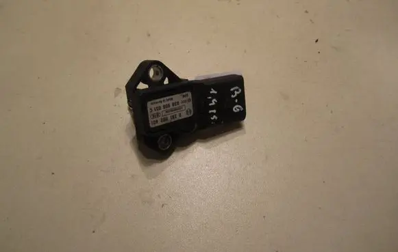 Volkswagen PASSAT B6 Air pressure sensor 038906051C 10070510233A 0281002401