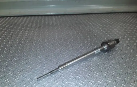 Opel Insignia A Glow plug 55590467 0103010906
