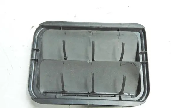 Citroen DS3 Quarter panel pressure vent 9675506980