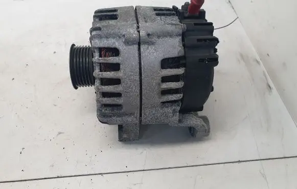 BMW 3 E90 E91 Generator/alternator 7802261