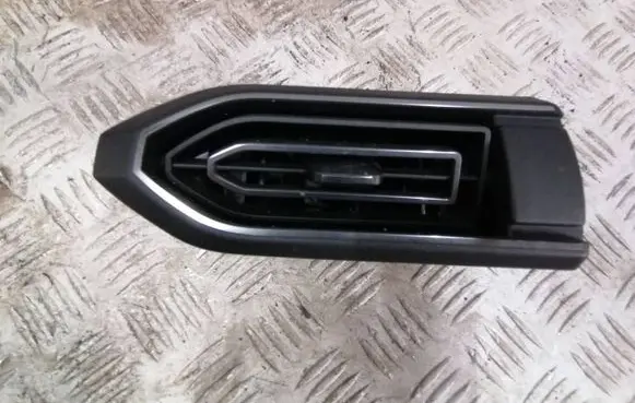 Dacia Sandero III Dashboard side air vent grill/cover trim 687603969R 09072021 518070310