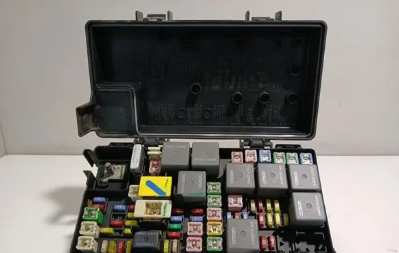 Chrysler Grand Voyager V Fuse box set 56049720AR R62336001