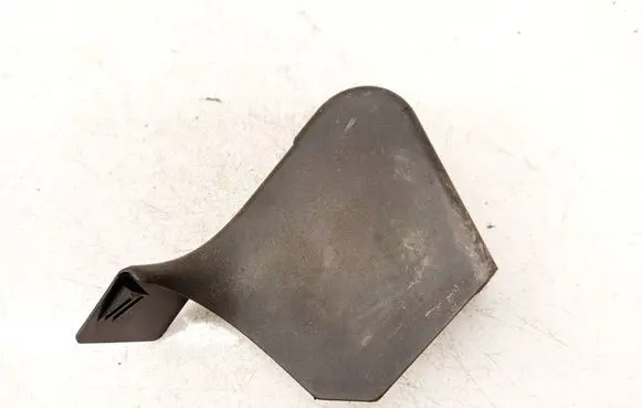 Opel Zafira B Front passenger seat rail trim 13170005