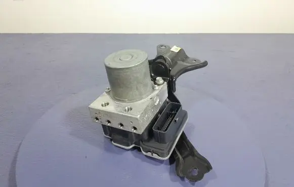 Toyota Corolla E10 ABS Pump 44540-02781