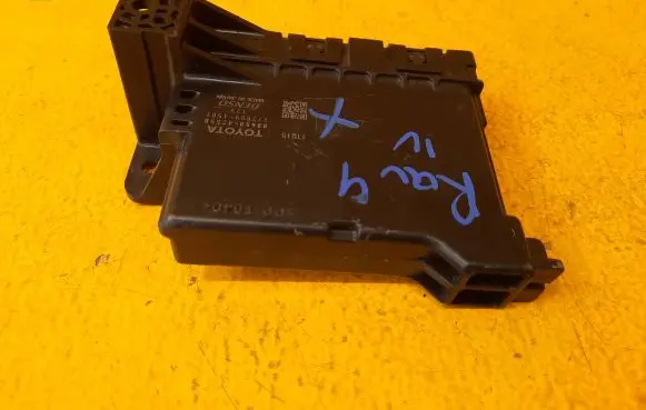Toyota RAV 4 (XA50) Other control units/modules 8865042550