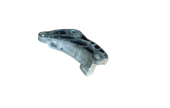 Engine mounting bracket