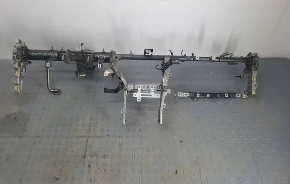 KIA Sportage Dashboard cross member/frame bar 