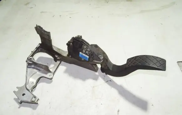 Audi A4 S4 B6 8E 8H Accelerator throttle pedal 6PV00837600 8E1723523B