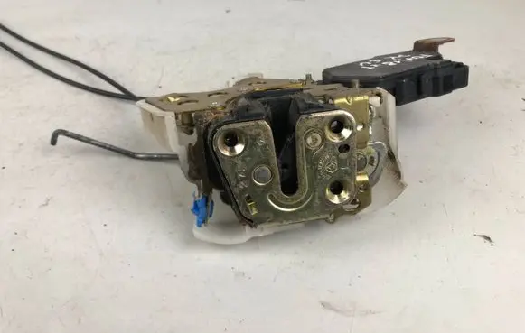 Subaru Forester SG Front door lock 61032SA070