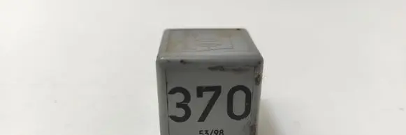 Audi A6 S6 C5 4B Other relay 8D0951253