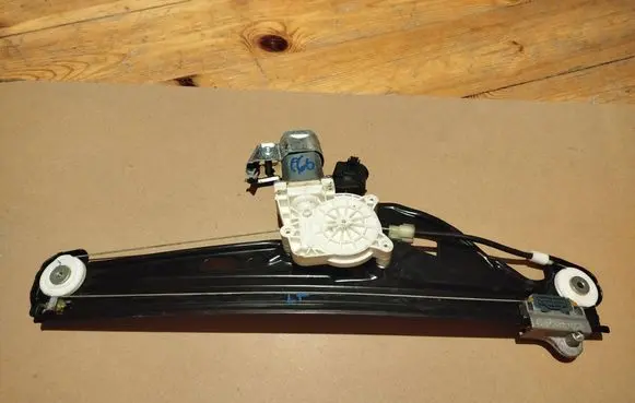 BMW 5 E60 E61 Rear door window regulator with motor 7034387 7075673 BMWE61