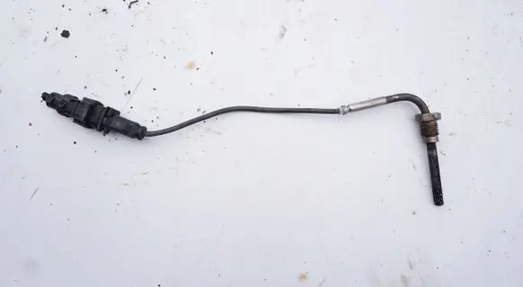 Opel Astra J Exhaust gas temperature sensor 