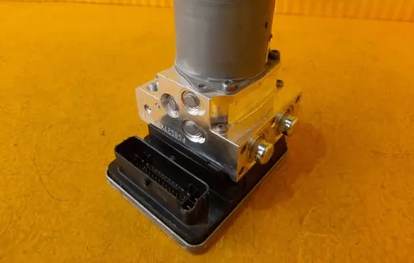Mercedes-Benz EQC ABS Pump A2939009100