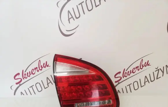 Porsche Cayenne (92A) Tailgate rear/tail lights 7P5945093M 89090773