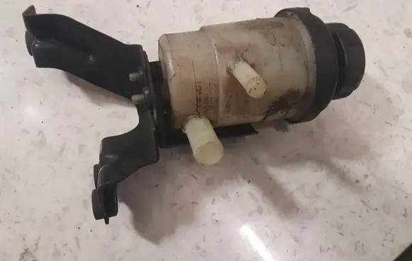 KIA Sorento Power steering fluid tank/reservoir 571503E100