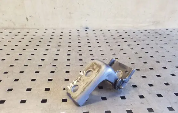 Citroen DS4 Front door upper hinge
