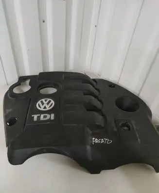 Volkswagen PASSAT B5.5 Engine cover (trim) 038103925