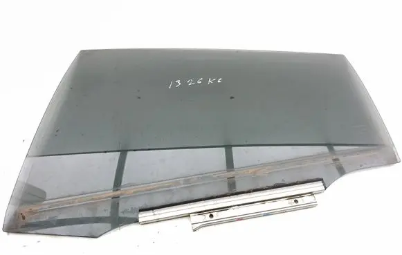 Toyota Prius (XW50) Rear door window glass