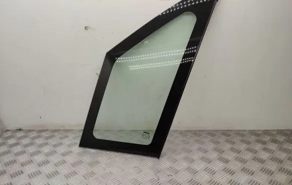 Iveco Daily 6th gen Front triangle window/glass 43R00048
