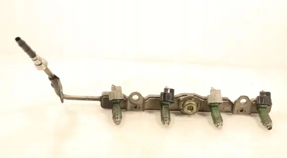 Toyota Avensis T250 Fuel main line pipe 232502240
