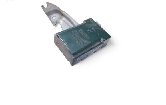 Lexus IS 220D-250-350 Door control unit/module 8974053060