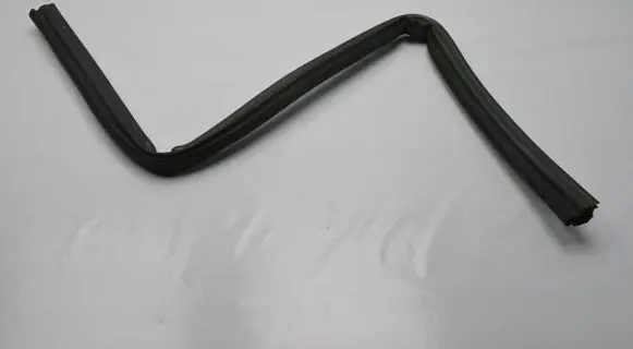 Peugeot 208 I Engine compartment rubber