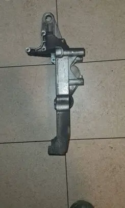 Volvo V70 Generator/alternator bracket 8642196